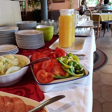 Ferienpension Garni Hubert Rigelnik Bed & Breakfast Sankt Kanzian am Klopeiner See